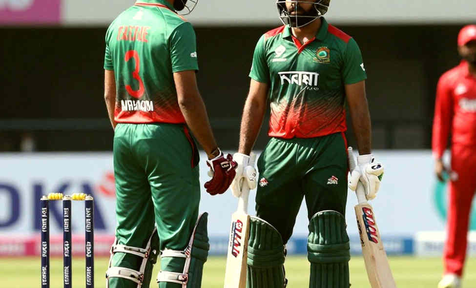 শারজার ফ্লাডলাইটে তিনটি ঘাটতি: মেহেদীর ফিরে আসা আর বাংলাদেশের অসম লড়াই